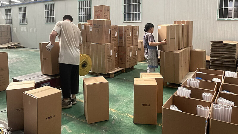國(guó)內(nèi)發(fā)貨液氮罐打包中，即將發(fā)走
